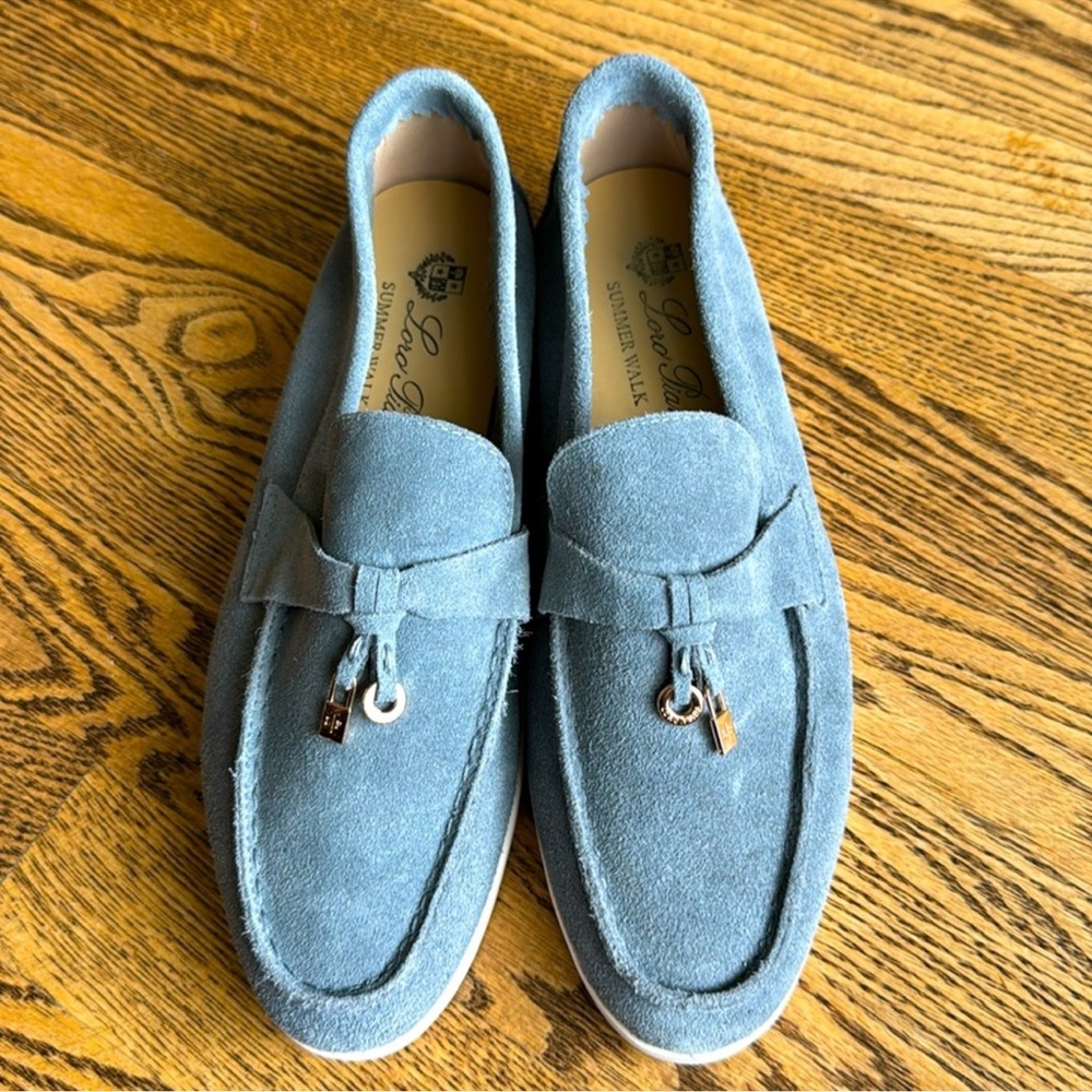 Suede summer shoes size 8